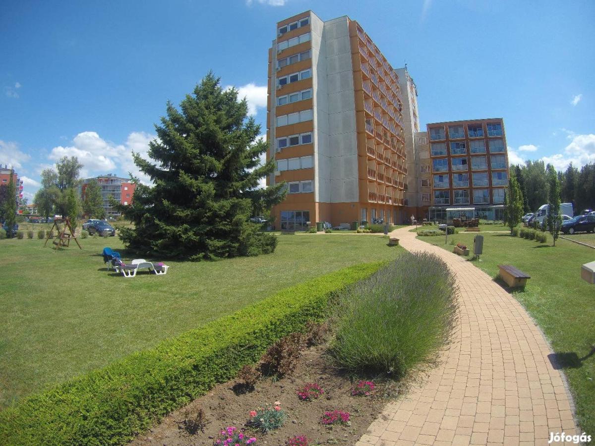 Vizparti Sas Apartman Siófok Buitenkant foto