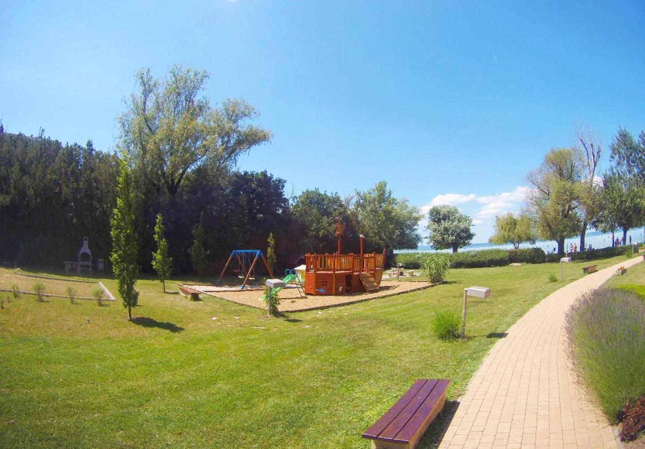 Vizparti Sas Apartman Siófok Buitenkant foto