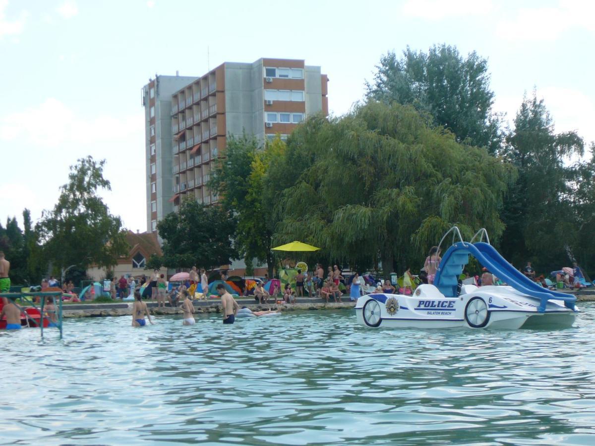 Vizparti Sas Apartman Siófok Buitenkant foto