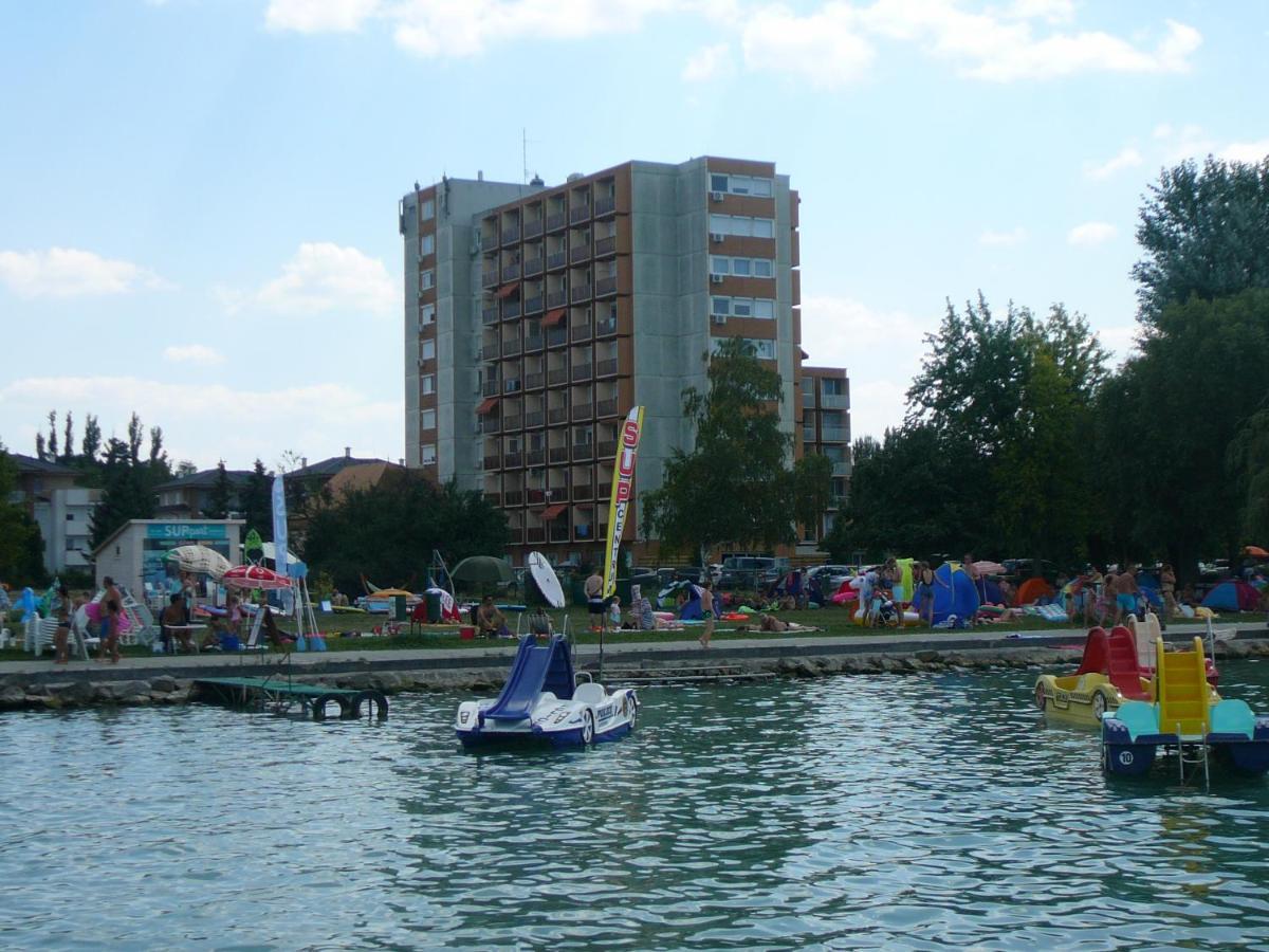 Vizparti Sas Apartman Siófok Buitenkant foto
